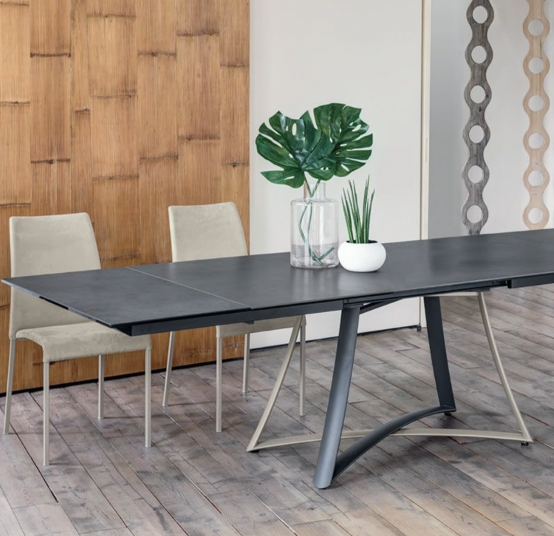 Big Bang Dining Table by Ingenia Casa Abitare UK
